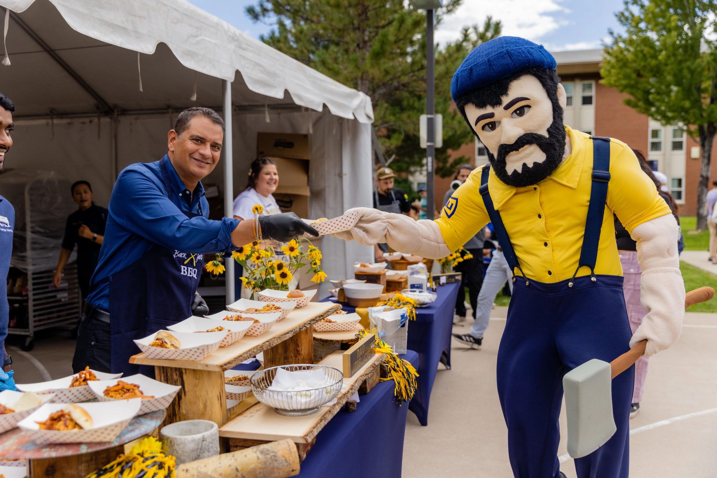 8354_presidents_bbq_20240828