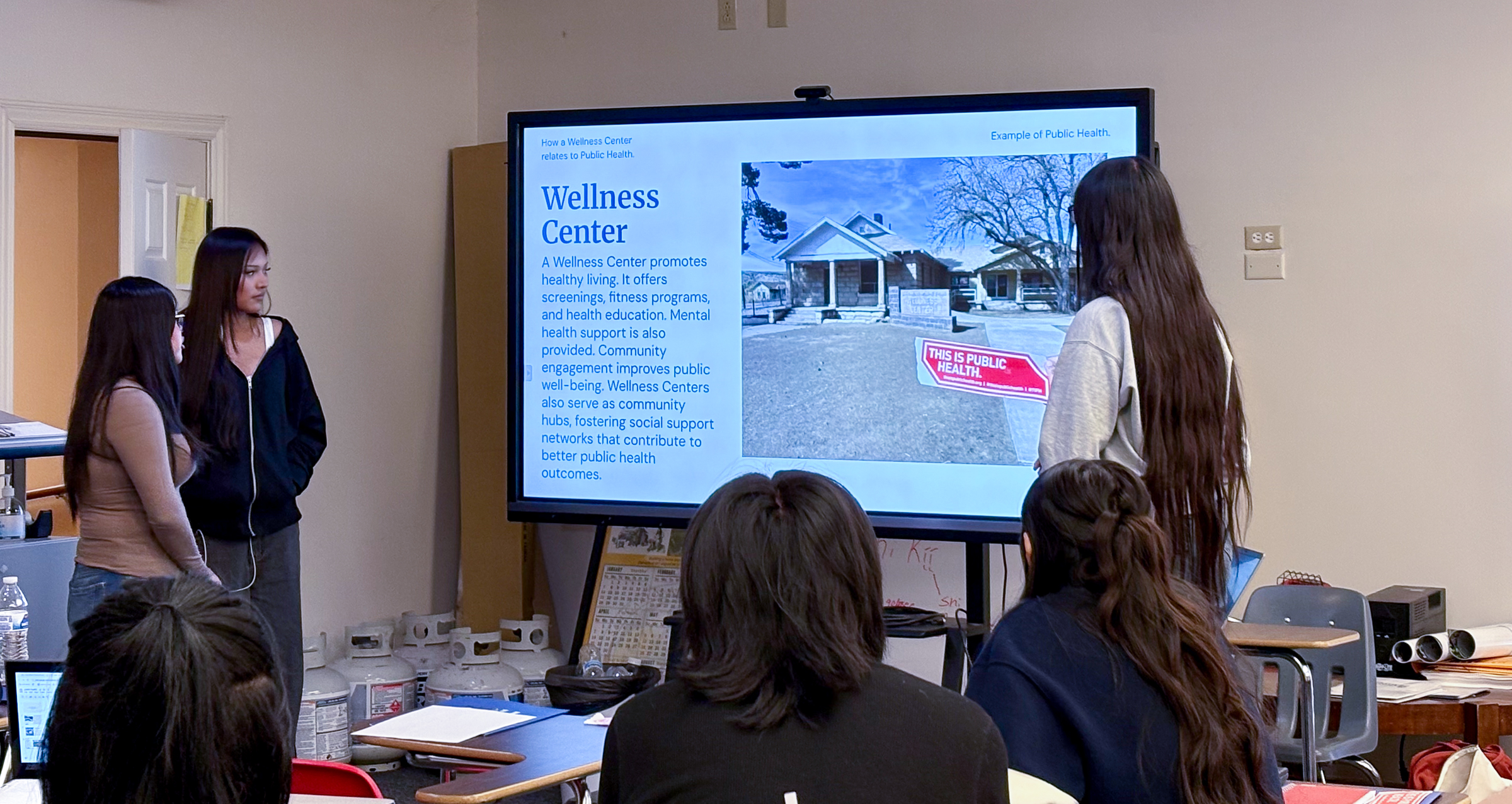 During an activity called 'This is Public Health', ISEP students identified various public health resources while walking around their community.