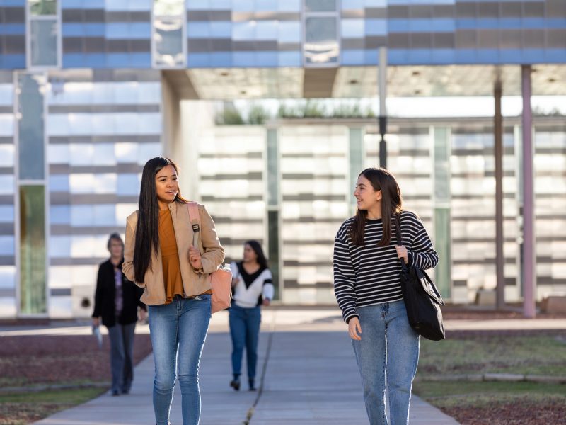 Students at N A U–Yuma campus.